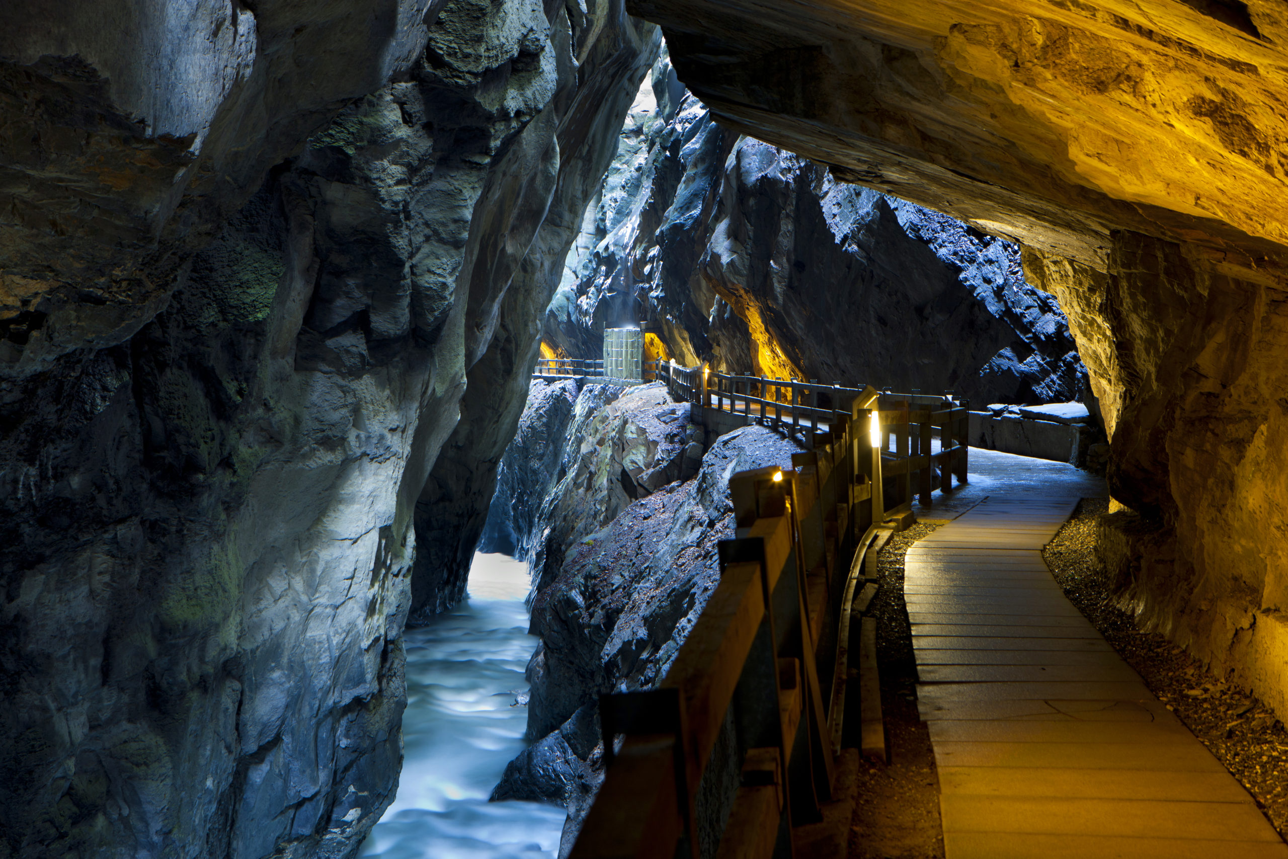 Über die Herkunft des heilenden Thermalwassers